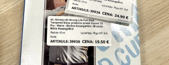 Uz veikalu atveda uzlīmi / etiķeti